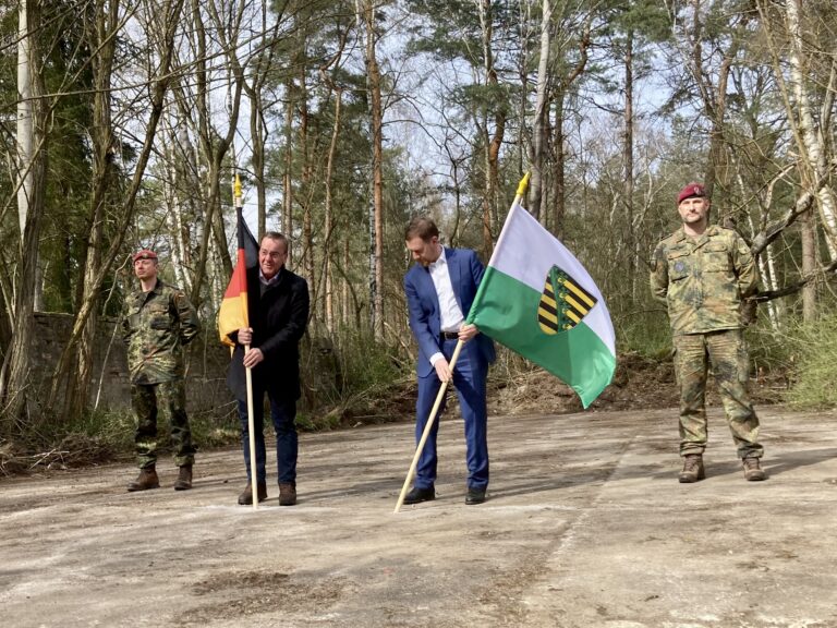 Bundeswehr kommt nach Bernsdorf – Bundesverteidigungsminister zu Besuch in der Oberlausitz